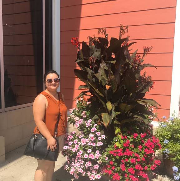 Meet your Posher, Zee - Picture 1 of 1